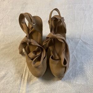 Express Tan Wedges With 4” Heel. Size 6.
